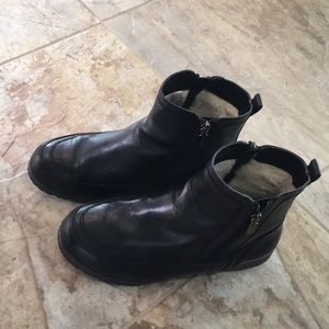 Blondo Leather Black Ankle Boots